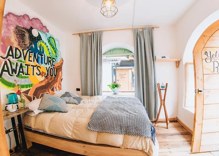 Supertramp Hostel *